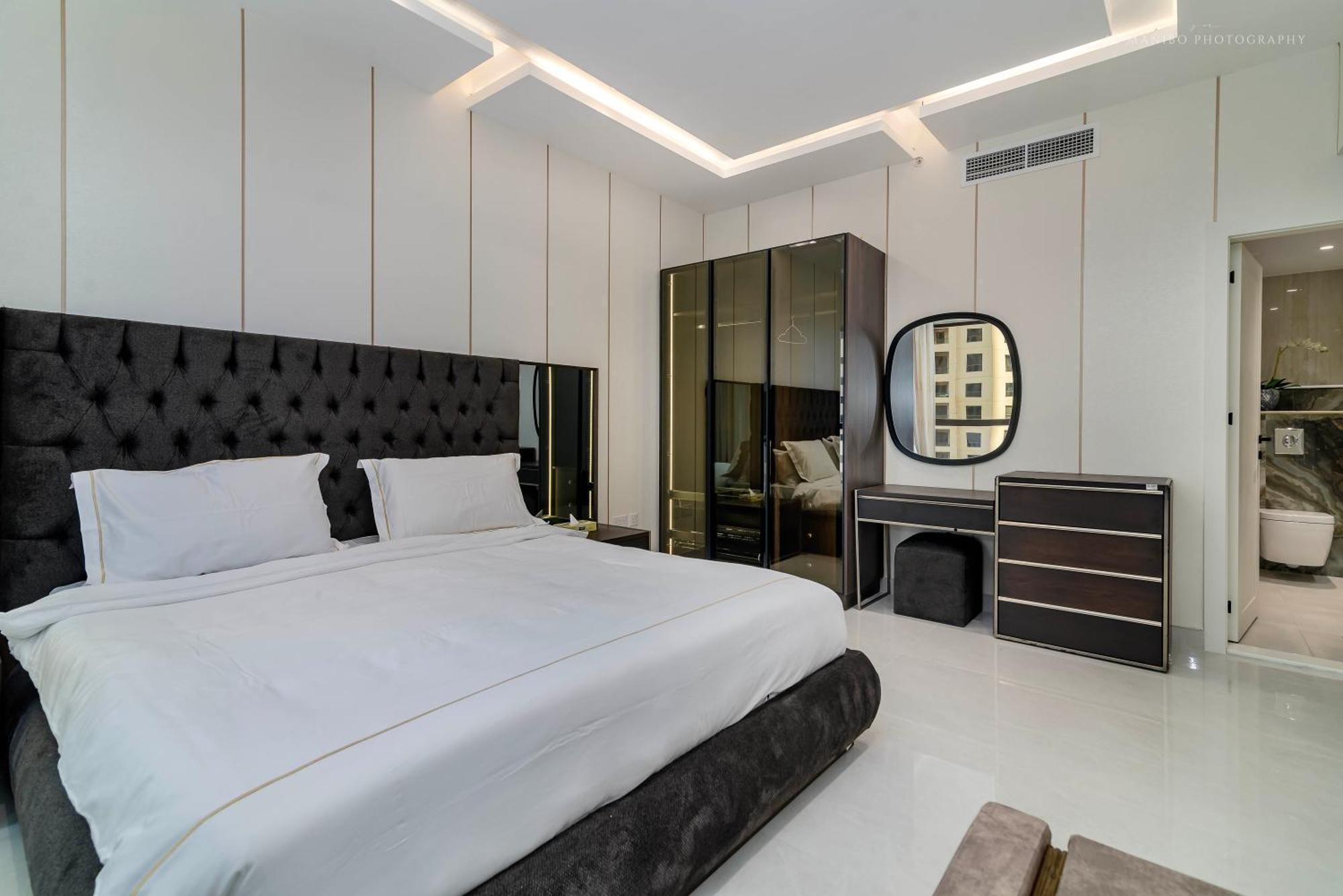 Apartment Usmans 4bdrm Jbr Sadaf Next To Ritz Carlton Walk Daily Housekeeping Jbr
